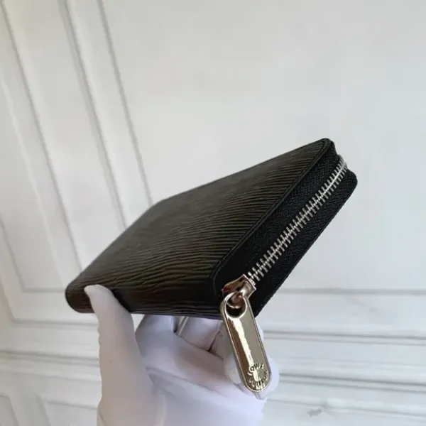 【2026】【 LOUIS VUITTON公式 旗艦店】ルイヴィトン 財布 当日出荷 好評に付き再入荷!19*10cm 【2026】【 LOUIS VUITTON公式 旗艦店】ルイヴィトン 財布 当日出荷 好評に付き再入荷!19*10cm