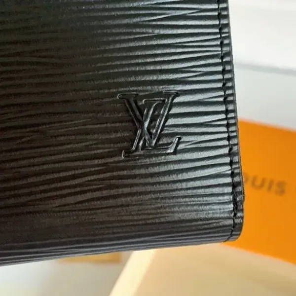 【2026】【 LOUIS VUITTON公式 旗艦店】ルイヴィトン 財布 当日出荷 好評に付き再入荷!19*10cm 【2026】【 LOUIS VUITTON公式 旗艦店】ルイヴィトン 財布 当日出荷 好評に付き再入荷!19*10cm