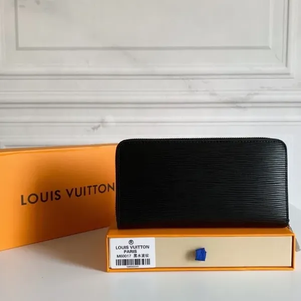 【2026】【 LOUIS VUITTON公式 旗艦店】ルイヴィトン 財布 当日出荷 好評に付き再入荷!19*10cm 【2026】【 LOUIS VUITTON公式 旗艦店】ルイヴィトン 財布 当日出荷 好評に付き再入荷!19*10cm