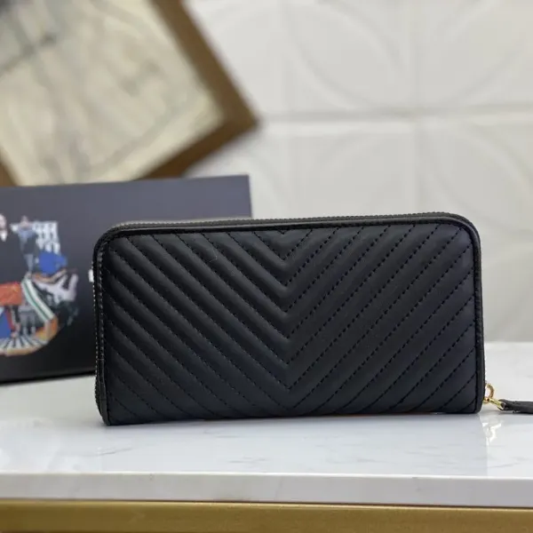 【2026】PRADA（プラダ） 財布19x12cm