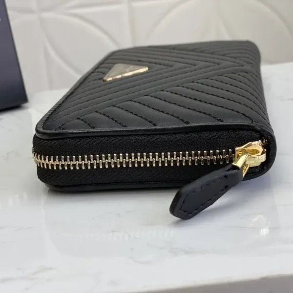 【2026】PRADA（プラダ） 財布19x12cm