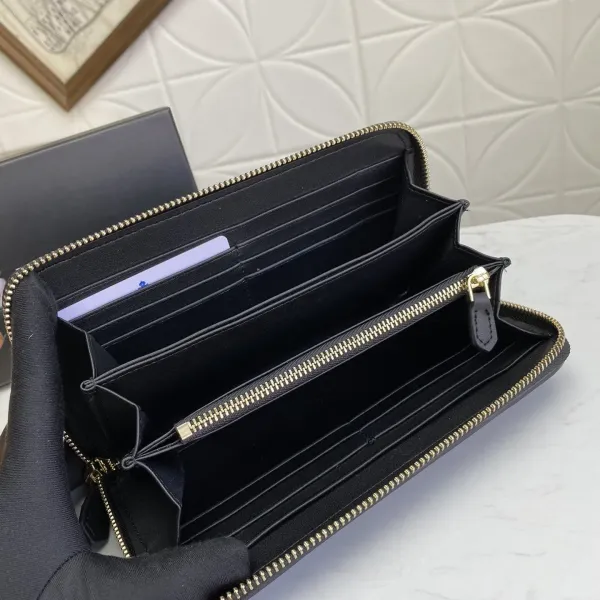 【2026】PRADA（プラダ） 財布19x12cm