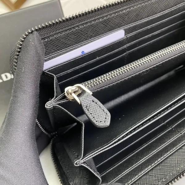 【2026】PRADA（プラダ） 財布19x12cm