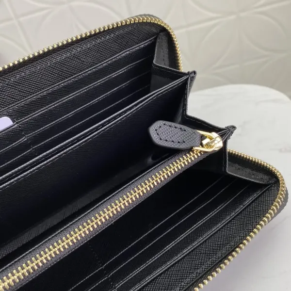 【2026】PRADA（プラダ） 財布19x12cm