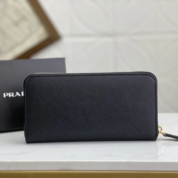 【2026】PRADA（プラダ） 財布19x12cm