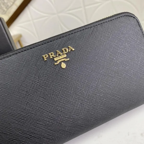 【2026】PRADA（プラダ） 財布19x12cm