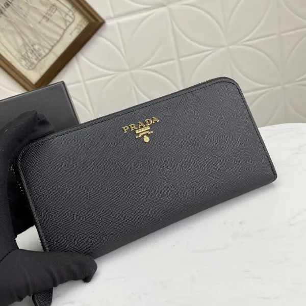 【2026】PRADA（プラダ） 財布19x12cm