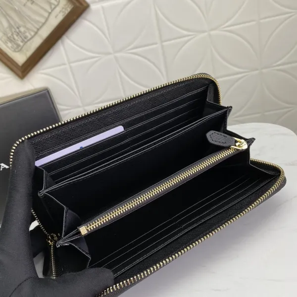 【2026】PRADA（プラダ） 財布19x12cm