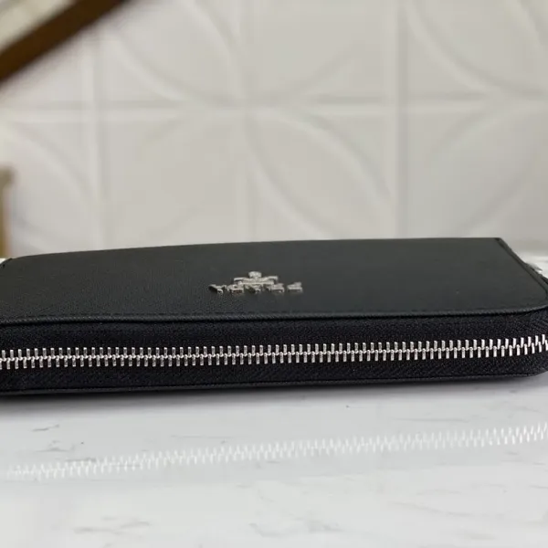【2026】PRADA（プラダ） 財布19x12cm