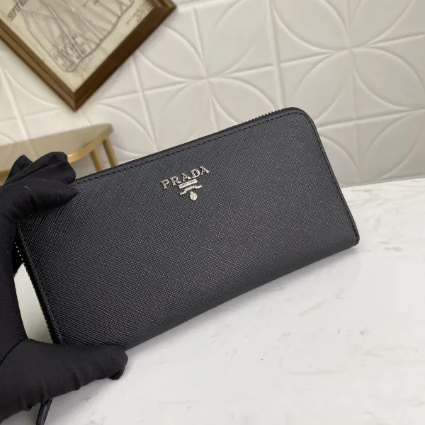 【2026】PRADA（プラダ） 財布19x12cm