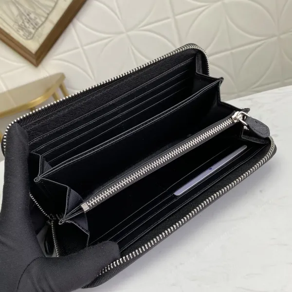 【2026】PRADA（プラダ） 財布19x12cm