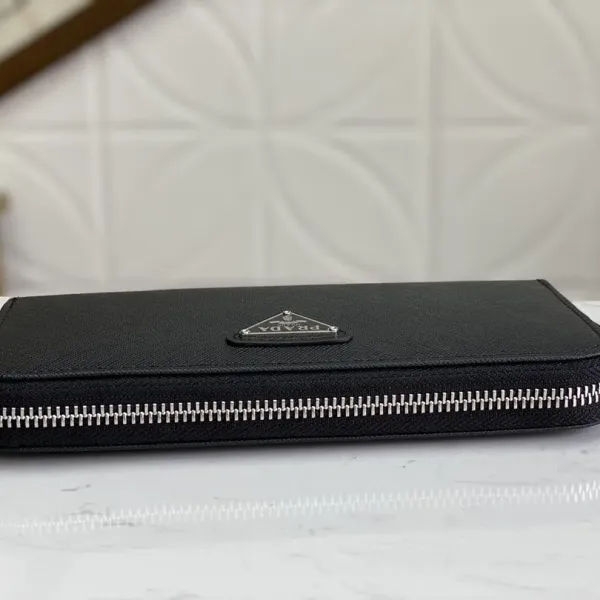 【2026】PRADA（プラダ） 財布19x12cm