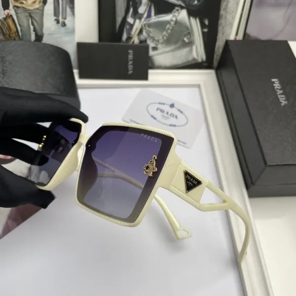 【2026】PRADA (  プラダ ) サングラス