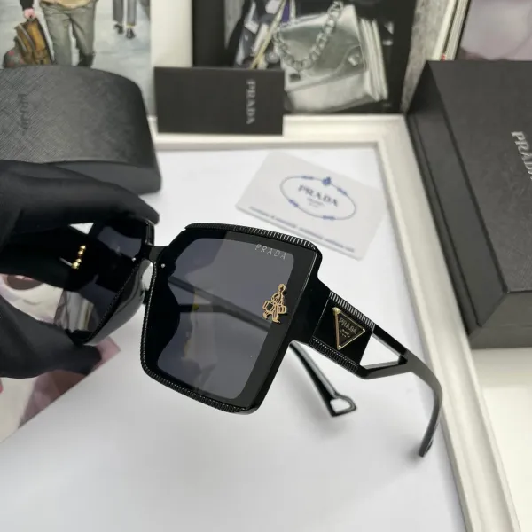【2026】PRADA (  プラダ ) サングラス