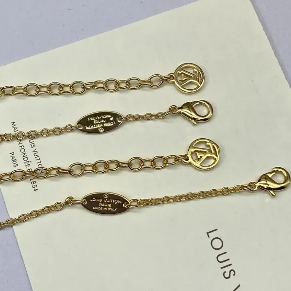 【2026】LV【 LOUIS VUITTON】ブレスレット、ファッションシンプルなスタイル 【2026】LV【 LOUIS VUITTON】ブレスレット、ファッションシンプルなスタイル