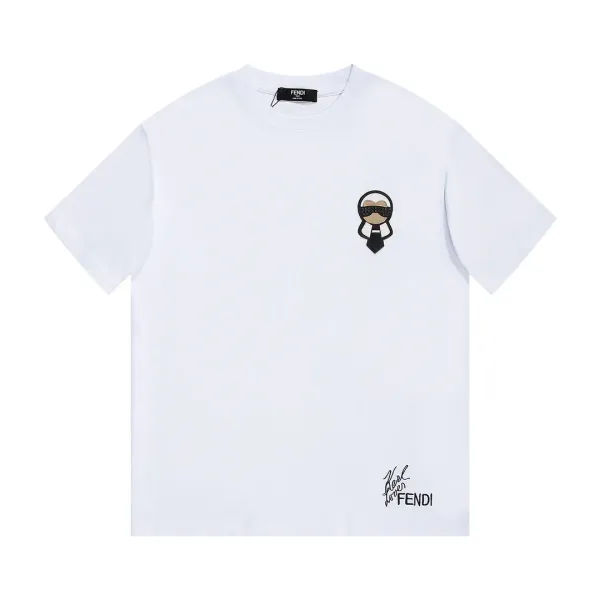 【2026】【 FENDI 公式旗艦店】フェンディ Tシャツ ご好評に付き再入荷! 【2026】【 FENDI 公式旗艦店】フェンディ Tシャツ ご好評に付き再入荷!