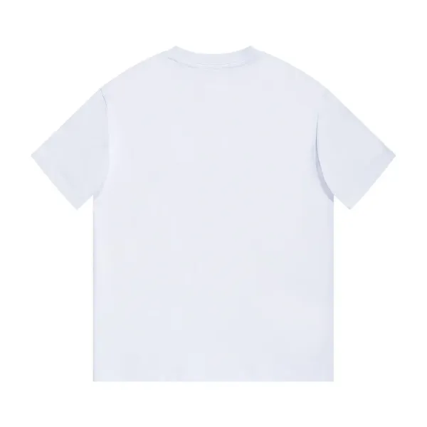 【2026】【 FENDI 公式旗艦店】フェンディ Tシャツ ご好評に付き再入荷! 【2026】【 FENDI 公式旗艦店】フェンディ Tシャツ ご好評に付き再入荷!