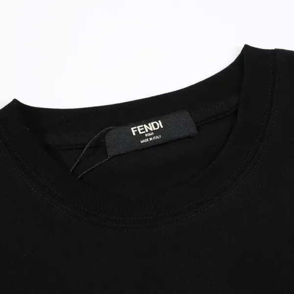 【2026】【 FENDI 公式旗艦店】フェンディ Tシャツ ご好評に付き再入荷! 【2026】【 FENDI 公式旗艦店】フェンディ Tシャツ ご好評に付き再入荷!