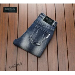 【2026】BALMAIN ジーンズ