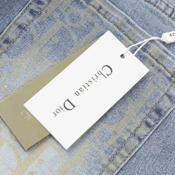 【2026】【DIOR 公式旗艦店】 ディオール ジーパン ご好評に付き再入荷! 【2026】【DIOR 公式旗艦店】 ディオール ジーパン ご好評に付き再入荷!