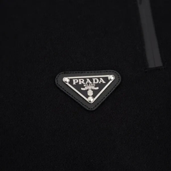 【2026】【PRADA 公式旗艦店】 プラダ ショートパンツ ご好評に付き再入荷! 【2026】【PRADA 公式旗艦店】 プラダ ショートパンツ ご好評に付き再入荷!