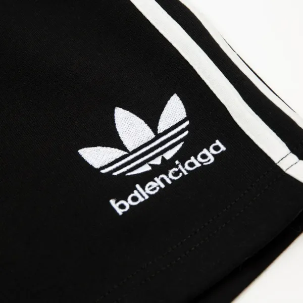 【2026】【BALENCIAGA 公式旗艦店】バレンシアガ ショートパンツ ご好評に付き再入荷! 【2026】【BALENCIAGA 公式旗艦店】バレンシアガ ショートパンツ ご好評に付き再入荷!