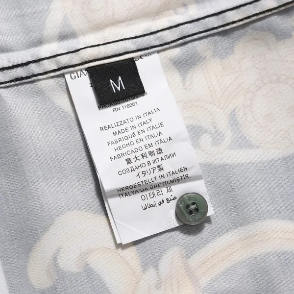 【2026】【VERSACE & FENDI 公式旗艦店】ヴェルサーチ フェンディ 連名新作半袖シャツ ご好評に付き再入荷! 【2026】【VERSACE & FENDI 公式旗艦店】ヴェルサーチ フェンディ 連名新作半袖シャツ ご好評に付き再入荷!