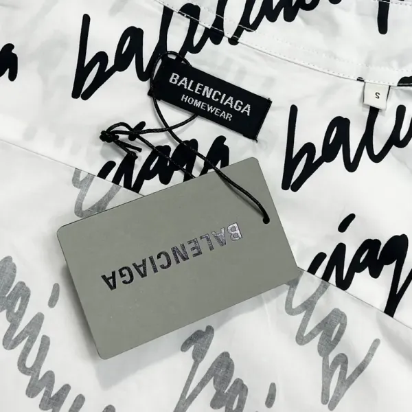 【2026】【BALENCIAGA 公式旗艦店】バレンシアガ シャツ ご好評に付き再入荷! 【2026】【BALENCIAGA 公式旗艦店】バレンシアガ シャツ ご好評に付き再入荷!