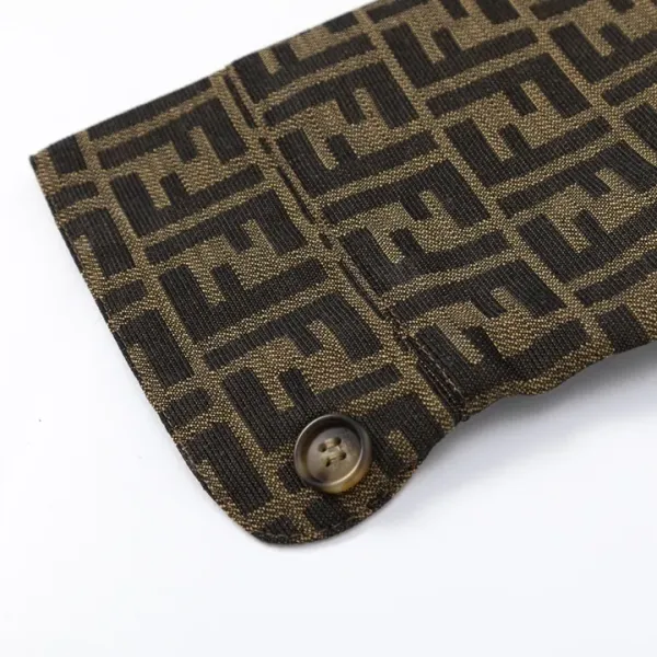 【2026】【FENDI 公式旗艦店】 フェンディ シャツ ご好評に付き再入荷! 【2026】【FENDI 公式旗艦店】 フェンディ シャツ ご好評に付き再入荷!