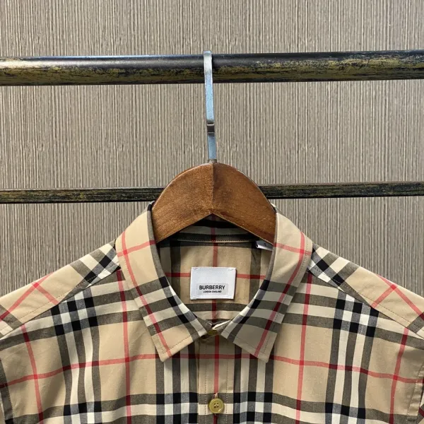 【2026】【BURBERRY 公式 旗艦店】バーバリー シャツ  ご好評に付き再入荷！