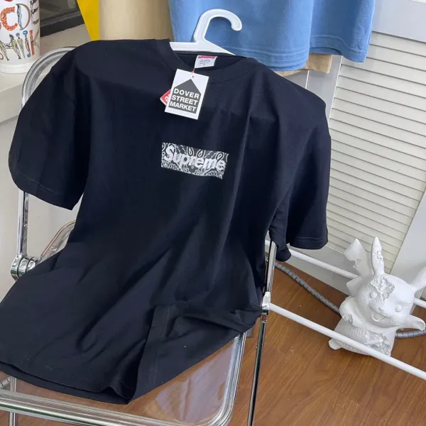 【2026】Supreme 19FW Bandana Box Logo Tee カシューフラワー限定半袖Tシャツ シュプリーム 【2026】Supreme 19FW Bandana Box Logo Tee カシューフラワー限定半袖Tシャツ シュプリーム