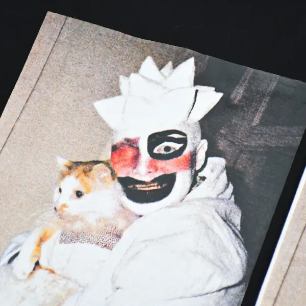 【2026】Supreme 20SS Leigh Bowery アーティストコラボ ピエロを抱えた子猫プリント 半袖Tシャツ シュプリーム