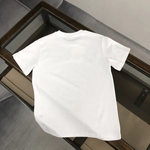 【2026】MONCLER モンクレール 半袖シャツ Tシャツ 長く着て変形しにくい シンプルの風格 ファッション かっこいい 白 黒 グレー 男女兼用 【2026】MONCLER モンクレール 半袖シャツ Tシャツ 長く着て変形しにくい シンプルの風格 ファッション かっこいい 白 黒 グレー 男女兼用