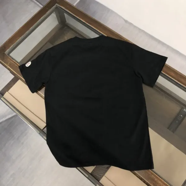 【2026】MONCLER モンクレール 半袖シャツ Tシャツ 長く着て変形しにくい シンプルの風格 ファッション かっこいい 白 黒 グレー 男女兼用 【2026】MONCLER モンクレール 半袖シャツ Tシャツ 長く着て変形しにくい シンプルの風格 ファッション かっこいい 白 黒 グレー 男女兼用