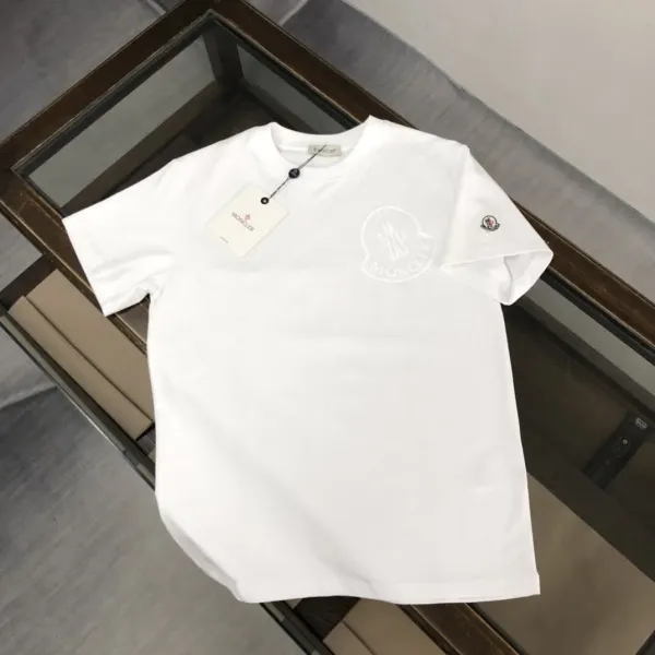 【2026】MONCLER モンクレール 半袖シャツ Tシャツ 長く着て変形しにくい シンプルの風格 ファッション かっこいい 白 黒 グレー 男女兼用 【2026】MONCLER モンクレール 半袖シャツ Tシャツ 長く着て変形しにくい シンプルの風格 ファッション かっこいい 白 黒 グレー 男女兼用