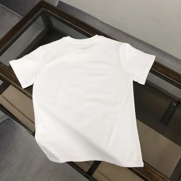【2026】MONCLER モンクレール 半袖シャツ Tシャツ 長く着て変形しにくい シンプルの風格 ファッション かっこいい 白 黒 男女兼用 【2026】MONCLER モンクレール 半袖シャツ Tシャツ 長く着て変形しにくい シンプルの風格 ファッション かっこいい 白 黒 男女兼用