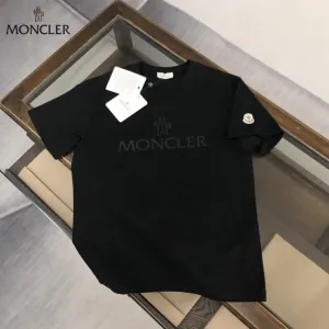 【2026】MONCLER モンクレール 半袖シャツ Tシャツ 長く着て変形しにくい シンプルの風格 ファッション かっこいい 白 黒 男女兼用 【2026】MONCLER モンクレール 半袖シャツ Tシャツ 長く着て変形しにくい シンプルの風格 ファッション かっこいい 白 黒 男女兼用