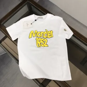【2026】MONCLER モンクレール　　半袖シャツ　Tシャツ　シンプルの風格　ファッション　かっこいい　白　黒　深いブルー　男女兼用