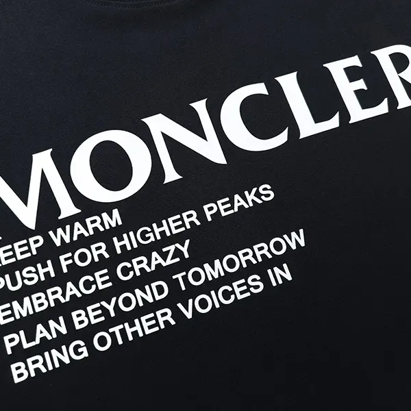【2026】MONCLER モンクレール 半袖シャツ Tシャツ シンプルの風格 かっこいい 白 黒 男女兼用 【2026】MONCLER モンクレール 半袖シャツ Tシャツ シンプルの風格 かっこいい 白 黒 男女兼用