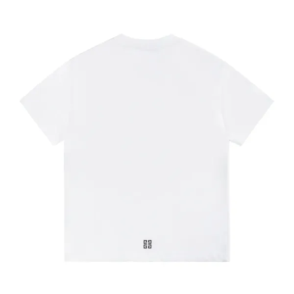 【2026】【GIVENCHY 公式旗艦店】ジバンシー  Tシャツ ご好評に付き再入荷！