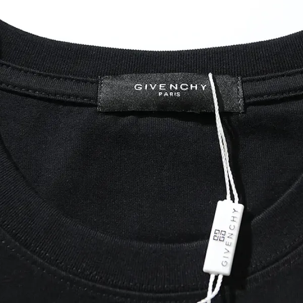 【2026】【GIVENCHY 公式旗艦店】 ジバンシー Tシャツ ご好評に付き再入荷! 【2026】【GIVENCHY 公式旗艦店】 ジバンシー Tシャツ ご好評に付き再入荷!