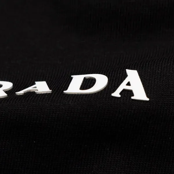 【2026】【PRADA 公式旗艦店】プラダ Tシャツ ご好評に付き再入荷! 【2026】【PRADA 公式旗艦店】プラダ Tシャツ ご好評に付き再入荷!