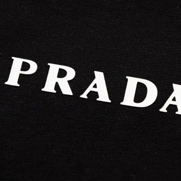 【2026】【PRADA 公式旗艦店】プラダ Tシャツ ご好評に付き再入荷! 【2026】【PRADA 公式旗艦店】プラダ Tシャツ ご好評に付き再入荷!