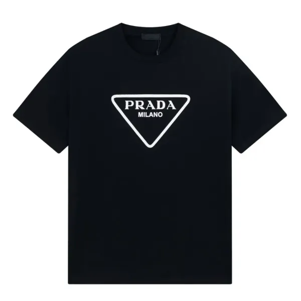 【2026】【PRADA 公式旗艦店】プラダ Tシャツ ご好評に付き再入荷! 【2026】【PRADA 公式旗艦店】プラダ Tシャツ ご好評に付き再入荷!