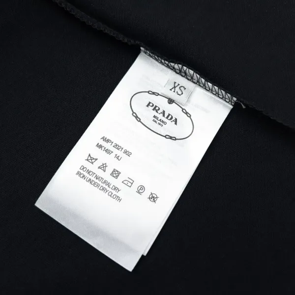 【2026】【PRADA 公式旗艦店】プラダ Tシャツ ご好評に付き再入荷! 【2026】【PRADA 公式旗艦店】プラダ Tシャツ ご好評に付き再入荷!