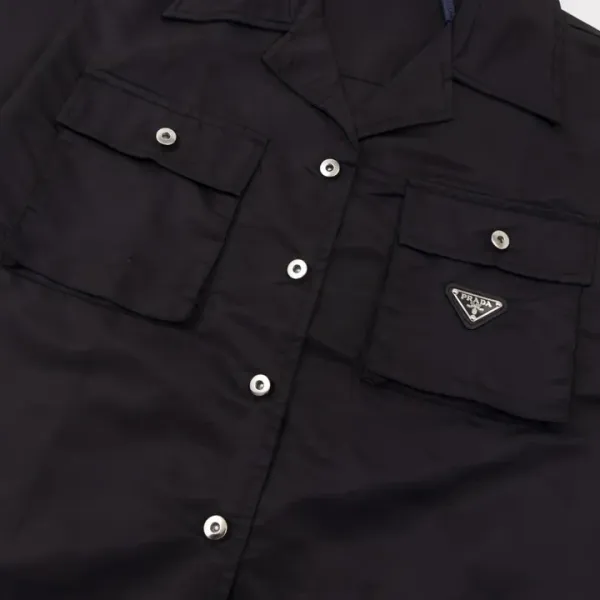 【2026】【PRADA    公式旗艦店】プラダ   半袖シャツ  ご好評に付き再入荷！