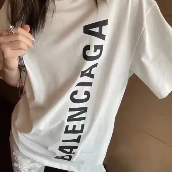 【2026】【BALENCIAGA 公式旗艦店】バレンシアガ Tシャツ ご好評に付き再入荷! 【2026】【BALENCIAGA 公式旗艦店】バレンシアガ Tシャツ ご好評に付き再入荷!