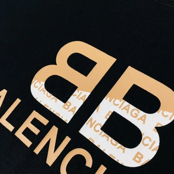 【2026】【BALENCIAGA 公式旗艦店】バレンシアガ Tシャツ ご好評に付き再入荷! 【2026】【BALENCIAGA 公式旗艦店】バレンシアガ Tシャツ ご好評に付き再入荷!