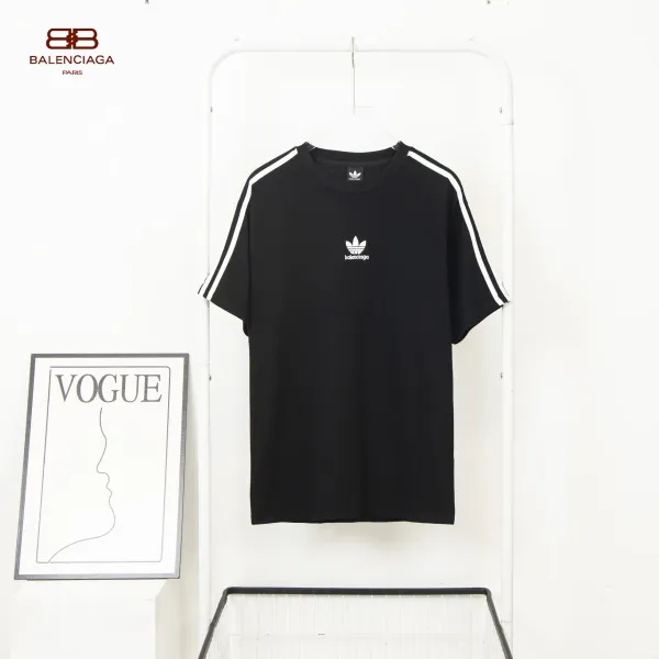 【2026】balenciaga BLCG&addidas コラボアルファベット刺繡Tシャツ 【2026】balenciaga BLCG&addidas コラボアルファベット刺繡Tシャツ