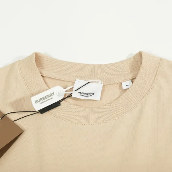【2026】【BURBERRY 公式旗艦店】バーバリー Tシャツ ご好評に付き再入荷! 【2026】【BURBERRY 公式旗艦店】バーバリー Tシャツ ご好評に付き再入荷!